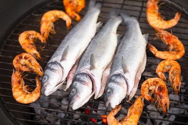 Sea Bass Fish Shrimp Cooked Grill — Stockfoto