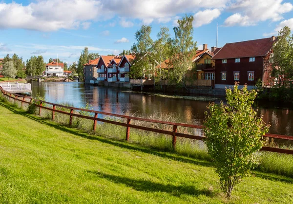 Geleneksel İsveç ahşap evleri olan eski Falun kasabası. Dalarna County, İsveç