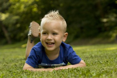 güleryüzlü çocuk