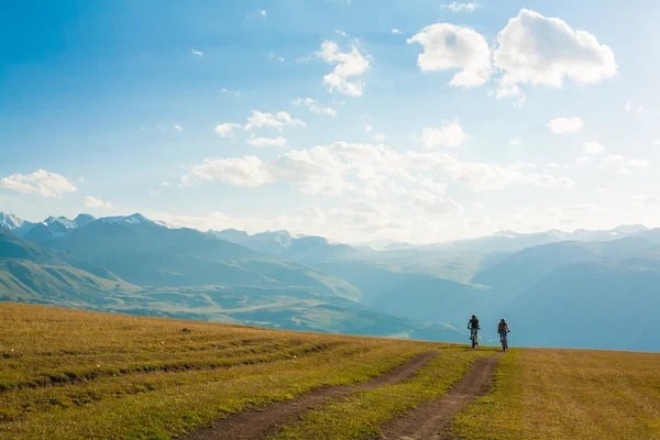 Adventure on the mountain bike — Stock Photo, Image