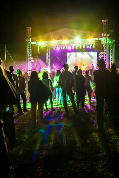 Venkovní koncert jasně a hlasitě — Stock fotografie