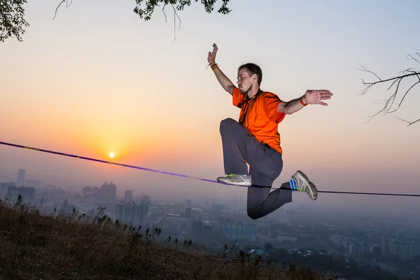 Slackline — Zdjęcie stockowe