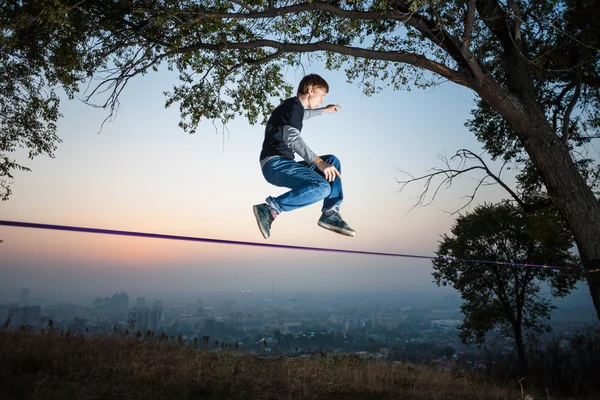 Slackline — Stockfoto