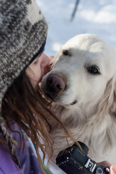 I padroni di casa sono molto affezionati a loro animali domestici — Stok fotoğraf