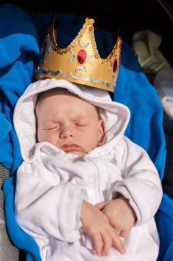 Anne ve küçük bebeği niteliğine