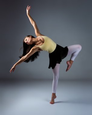 kadın modern dansçı