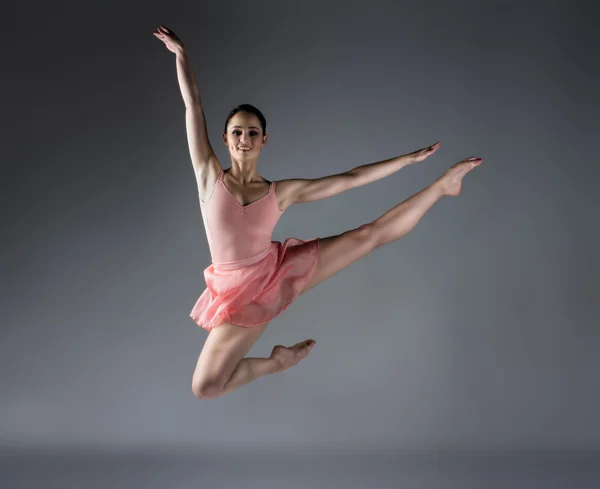 Dançarina de ballet feminina — Fotografia de Stock