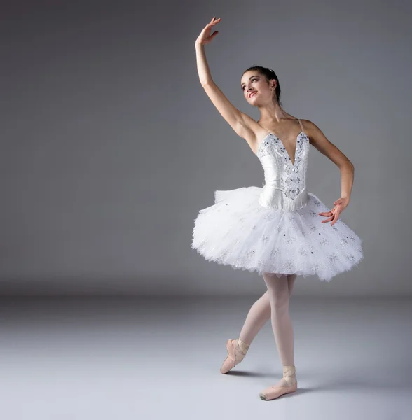 Ballerina di danza femminile — Foto Stock