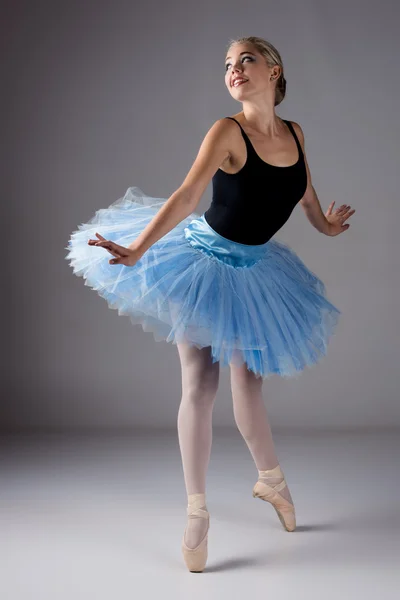 Female ballet dancer — Stock Photo, Image