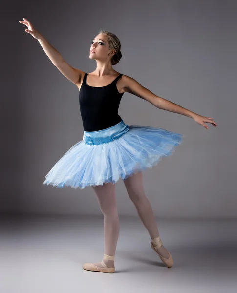 Female ballet dancer — Stock Photo, Image