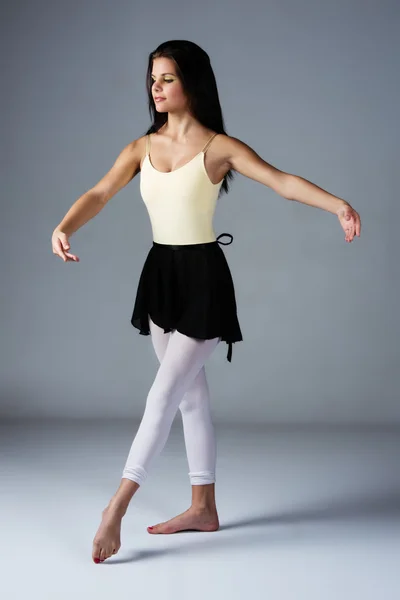 Female modern dancer — Stock Photo, Image