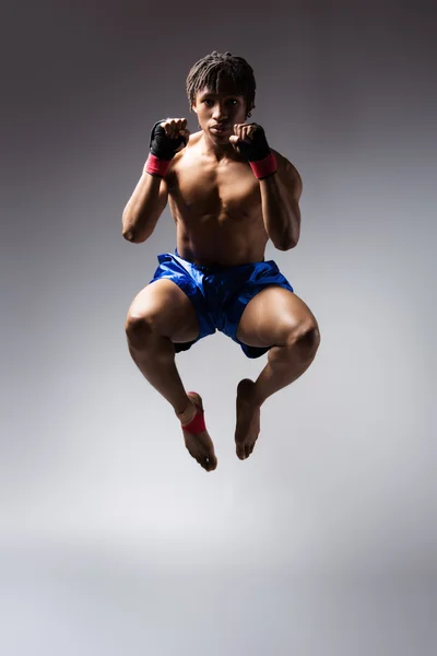 Lutador de boxe masculino — Fotografia de Stock