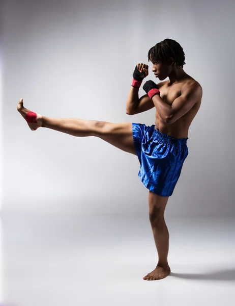 Lutador de boxe masculino — Fotografia de Stock