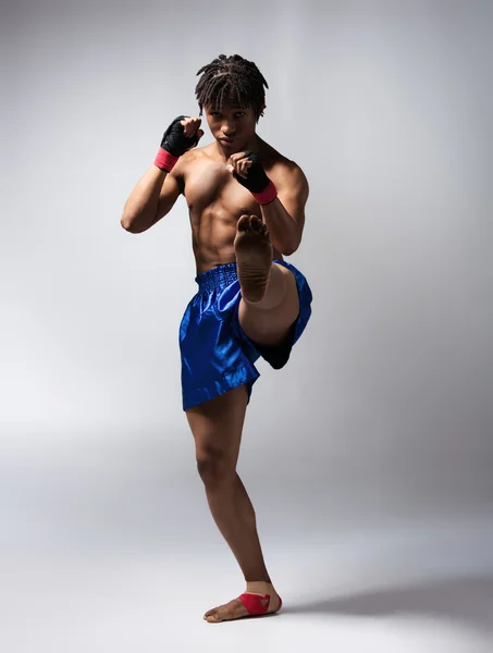 Lutador de boxe masculino — Fotografia de Stock