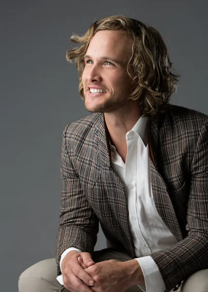 Yakışıklı beyaz adam