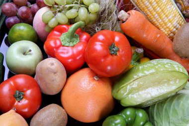 Karışık meyve sebzeleri