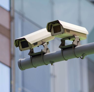 CCTV yolda