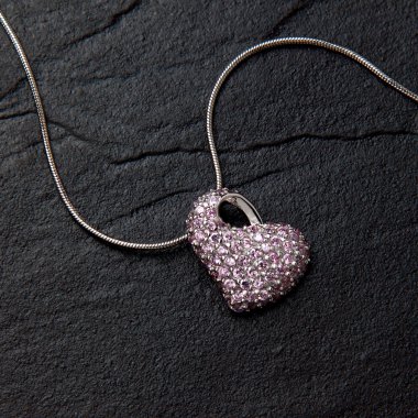 Zincir kolye takı kalp