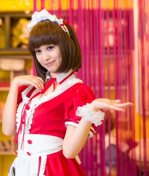 Lolita japonais style fille intérieur mignon cosplayer femme de ménage — Photo