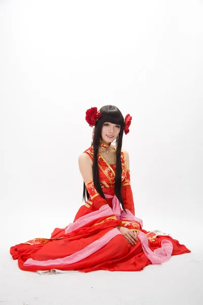 Asia chica china en rojo vestido tradicional bailarina — Foto de Stock