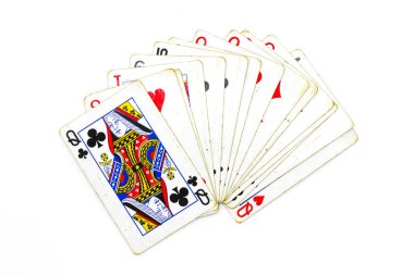 Seçici odaklı beyaz arkaplanda izole edilmiş kart oynatılıyor
