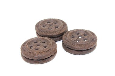 Beyaz arkaplanda seçici odaklı bisküvi resmi