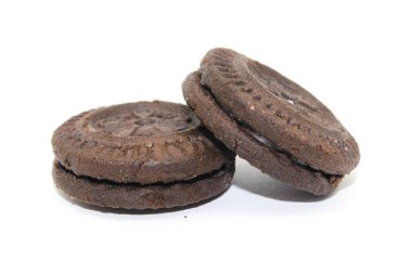 Beyaz arkaplanda seçici odaklı bisküvi resmi