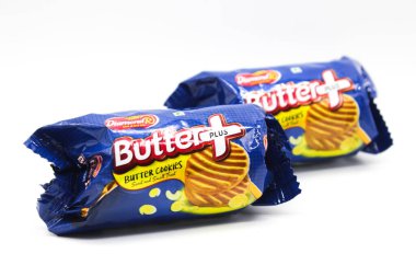 Noida, Utter Pardesh, Hindistan - 18 Ekim 2021, Bisküvi, Beyaz zemin üzerinde bisküvi resmi