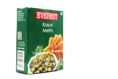 Noida, Utter pardesh, Hindistan - 19 Ekim 2021, FenuGreek pudrası, 19 Ekim 2021 Noida 'da beyaz arkaplan ile FenuGreek pudrası