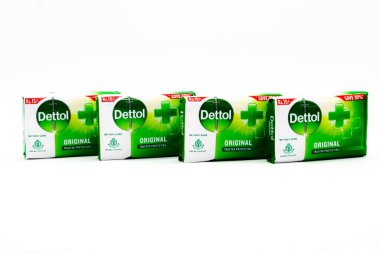 Noida, katıksız pardesh, Hindistan - 17 Ekim 2021, Dettol sabun, beyaz zemin üzerinde Dettol sabun bir resim Noida 17 Ekim 2021 seçici odaklı