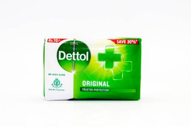 Noida, katıksız pardesh, Hindistan - 17 Ekim 2021, Dettol sabun, beyaz zemin üzerinde Dettol sabun bir resim Noida 17 Ekim 2021 seçici odaklı