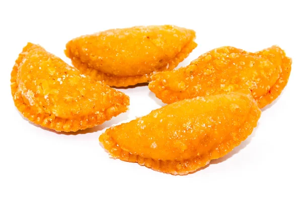 Gujiya Auf Weißem Hintergrund Mit Selektivem Fokus — Stockfoto