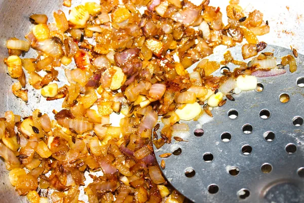 Cebola Frita Frigideira Com Foucs Seletivos — Fotografia de Stock