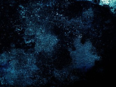 Grafik tasarımı veya duvar kağıdı için koyu sert beton duvar arka planı. Eski tarz, kirli, siyah ve mavi beton bir doku. Eski alçı zeminin gizemli ve korkunç bir yaşı var..