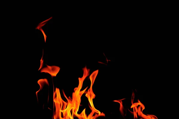 Közel Égő Lángok Fekete Háttér Grafikai Tervezés Vagy Tapéta Piros — Stock Fotó