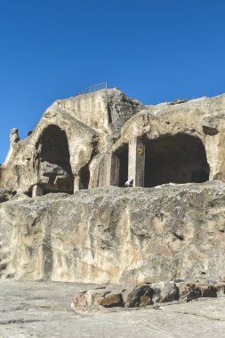 Gürcistan, Gori yakınlarındaki Uplistsikhe mağara kompleksi. Antik kaya yontulmuş kasaba ve doğu Georgia 'da üç nave bazilika. Gürcistan Gourist simgesi.