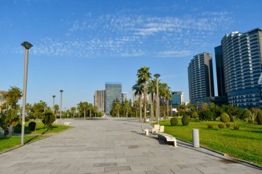 Batumi, Georgia 'daki Lech ve Maria Kaczynski Bulvarına park et.