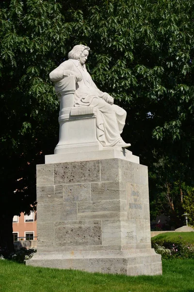 德国巴伐利亚纽伦堡 2021 德国伟大作曲家路德维格 贝多芬在纽伦堡市的纪念碑 — 图库照片