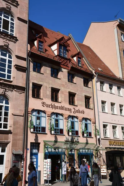 Nuremberg, Almanya 08.24.2021: Almanya 'nın Bavyera kentindeki tarihi binalar