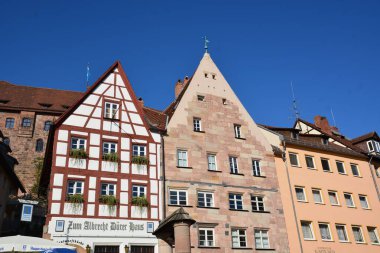 Nuremberg, Almanya 08.24.2021: Almanya 'nın Bavyera kentindeki tarihi binalar