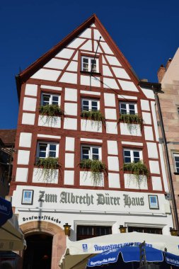 Nuremberg, Almanya 08.24.2021: Almanya 'nın Bavyera kentindeki tarihi binalar