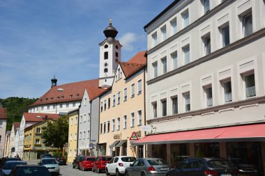 Eichsttt, Almanya 07.10.2021: Almanya 'nın Bavyera bölgesindeki tarihi Eichsttt kasabasında sokak manzarası