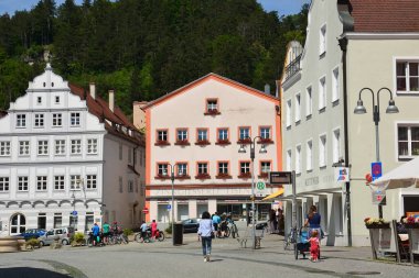 Eichsttt, Almanya 07.10.2021: Almanya 'nın Bavyera bölgesindeki Eichsttt kasabasında tarihi binalar