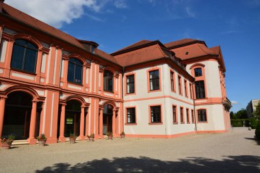 Eichsttt, Almanya 07.10.2021: Almanya 'nın Bavyera bölgesindeki Eichsttt kasabasında tarihi binalar