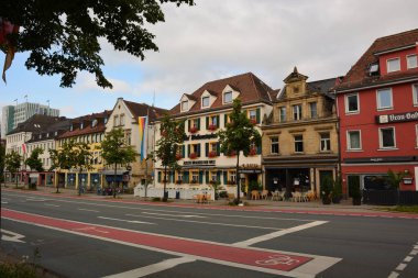 Bayreuth, Almanya 07.18.2021: Almanya 'nın Yukarı Franconia bölgesindeki Bayreuth, Bavyera kentindeki tarihi binaların görüntüsü