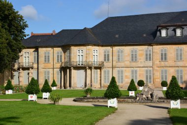 Bayreuth, Almanya 07.18.2021: Almanya 'nın Yukarı Franconia bölgesindeki Bayreuth, Bavyera kentindeki tarihi binaların görüntüsü