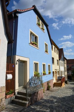 Kronach, Almanya 07.18.2021: Almanya 'nın Yukarı Franconia bölgesinde Kronach, Bavyera' da bulunan tarihi binalar