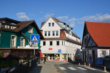 Kronach, Almanya 07.18.2021: Almanya 'nın Yukarı Franconia bölgesinde Kronach, Bavyera' da bulunan tarihi binalar