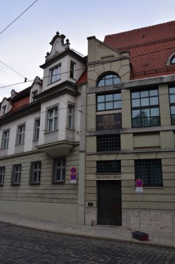 Augsburg, Bavyera, Swabia bölgesi, Almanya 07.24.2021: Augsburg kentindeki tarihi binalar