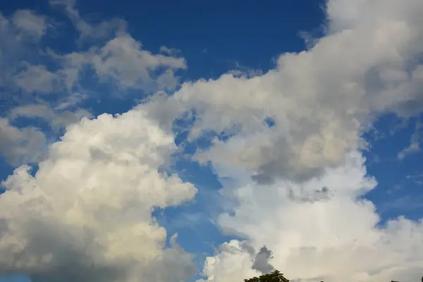 Langit Biru Awan Dengan Awan — Stok Foto